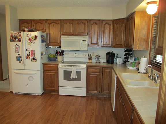4th image of 3817 Fairview Dr