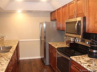 1260 W Golfview Dr #1260, Pembroke Pines, FL 33026