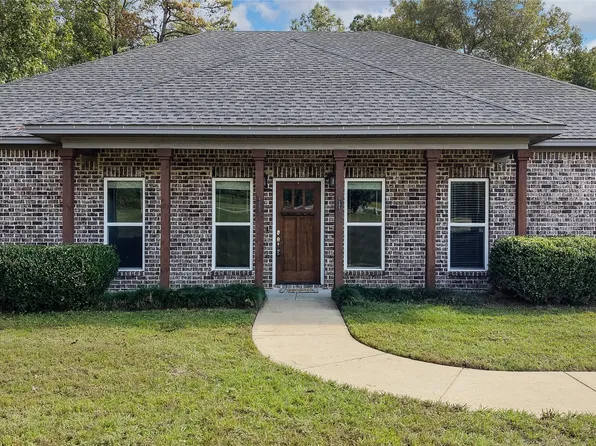 236 Weoka Ridge Dr, Wetumpka, AL 36092