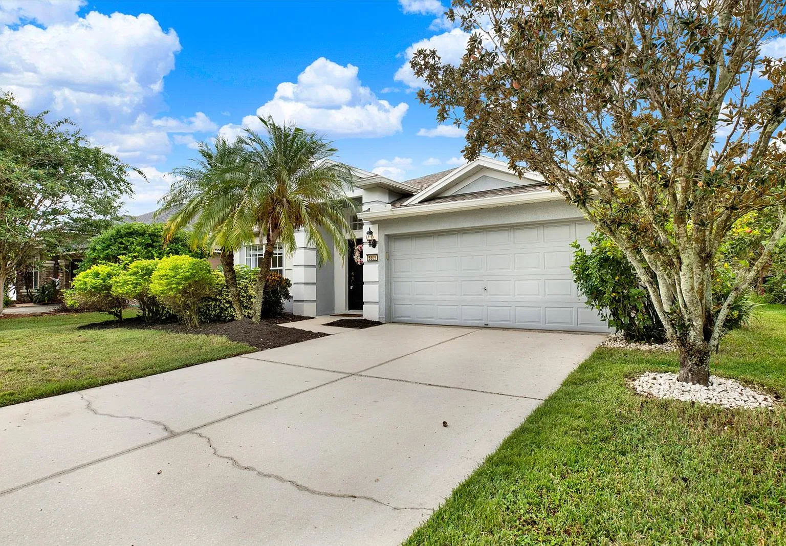 3 bed, 1814 sqft, $2,900 — Photo 1