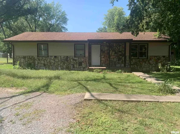 16563 Brussells St, West Frankfort, IL 62896