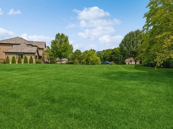 21855 W Murfield Ct, Mundelein, IL 60060