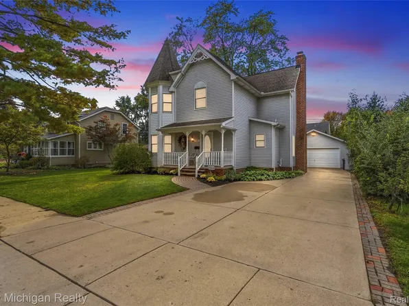 445 Crystal St, Milford, MI 48381