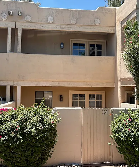 1425 E Desert Cove Ave #34 — Photo 1