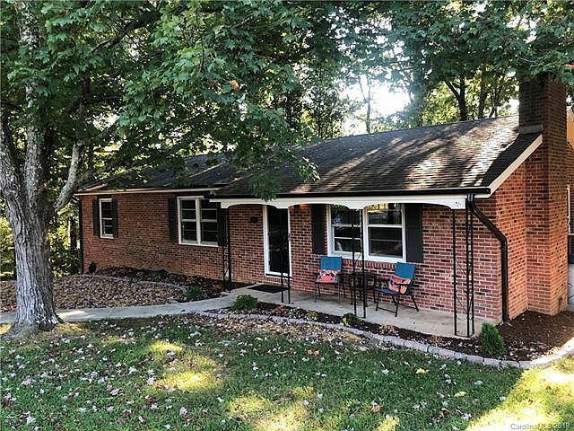 1st image of 207 W Wynnbrook Dr
