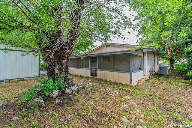 7126 Westlyn Dr — Photo 23