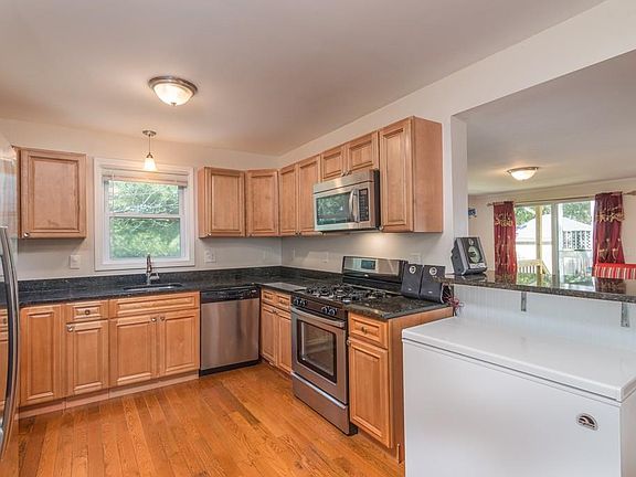 3rd image of 64 Aborn St