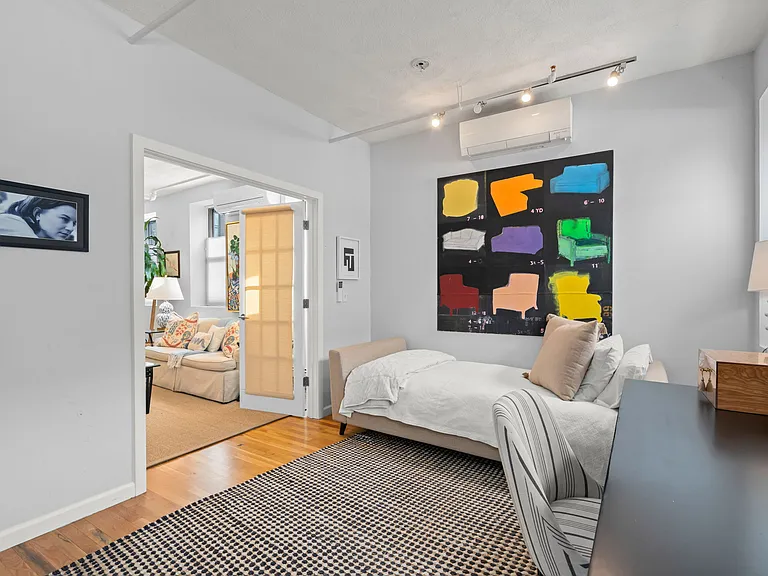 34 Plympton St #1 — Photo 12