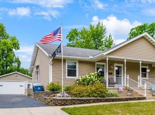 313 W South St, Crown Point, IN 46307