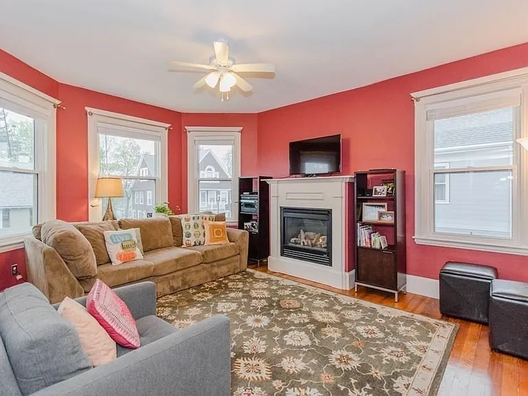 16 Primrose St #2 — Photo 5