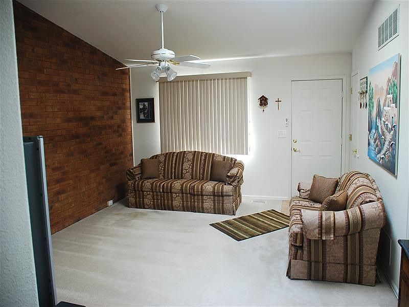 FRONT ROOM