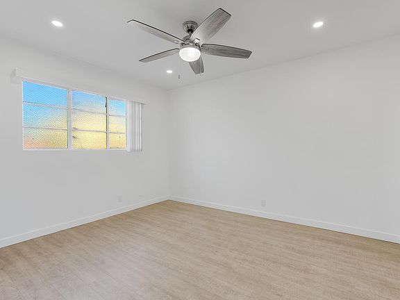 2nd image of 405 W Elk Ave APT 4