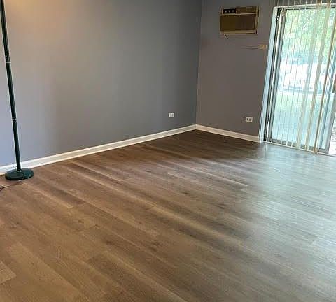 5th image of 242 Shorewood Dr APT Gc
