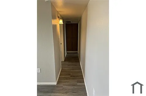 5437 W Orangewood Ave #4 Photo 1