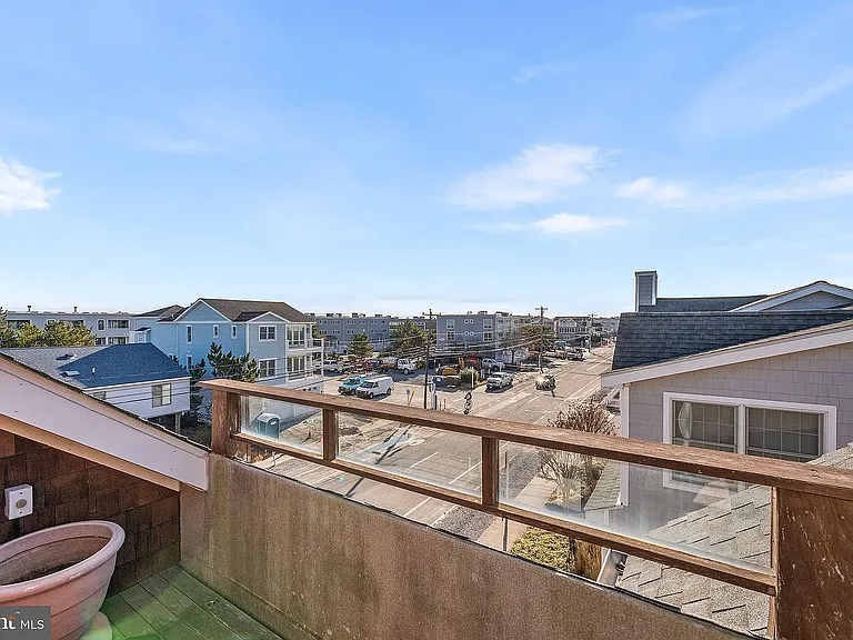 41 N Atlantic Ave — Photo 49