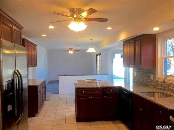 5th image of 29 Griffin Dr