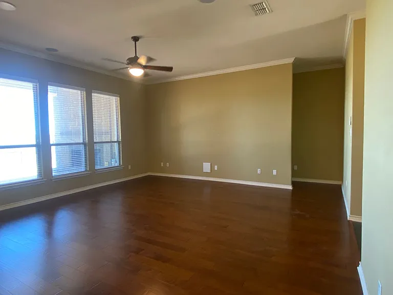 716 Copper Ridge Loop — Photo 3