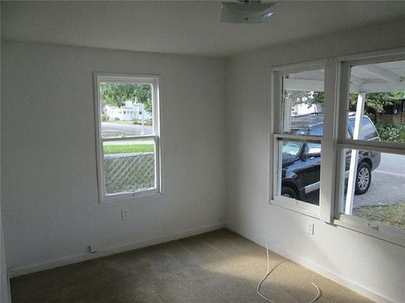 5th image of 106 Frow Ave