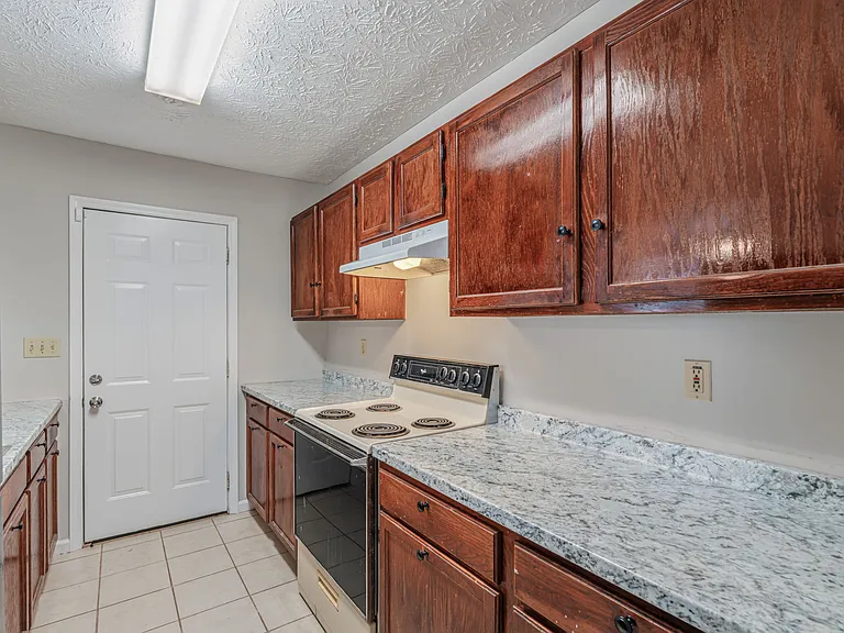 2603 Louise Ave — Photo 10