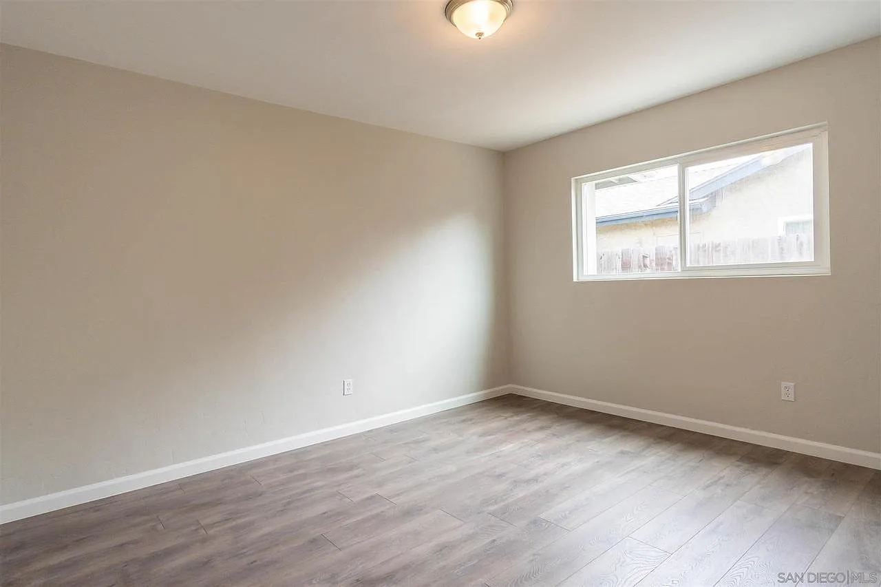 1 bed, 100 sqft, $1,150 — Photo 3