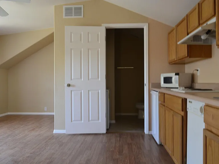 2304 Saint Paul Dr #B — Photo 3