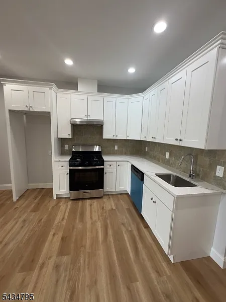 3 bed, 2.0 bath, $2,650 — Photo 2