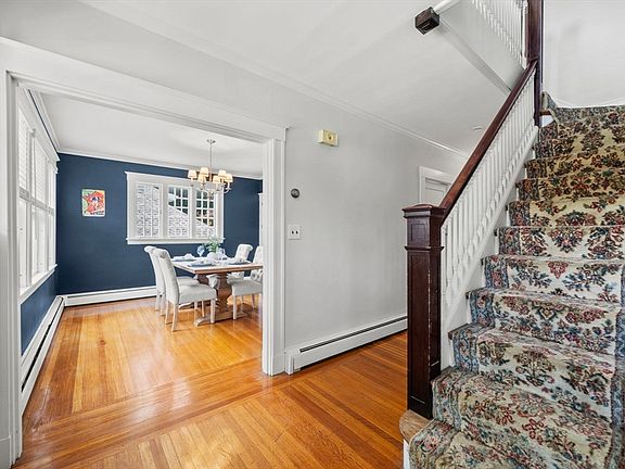4th image of 49 Eaton Ave