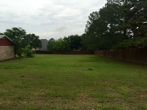 4th image of 840 Carlisle Ln