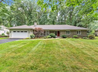 77 Magnolia Cir, Longmeadow, MA 01106