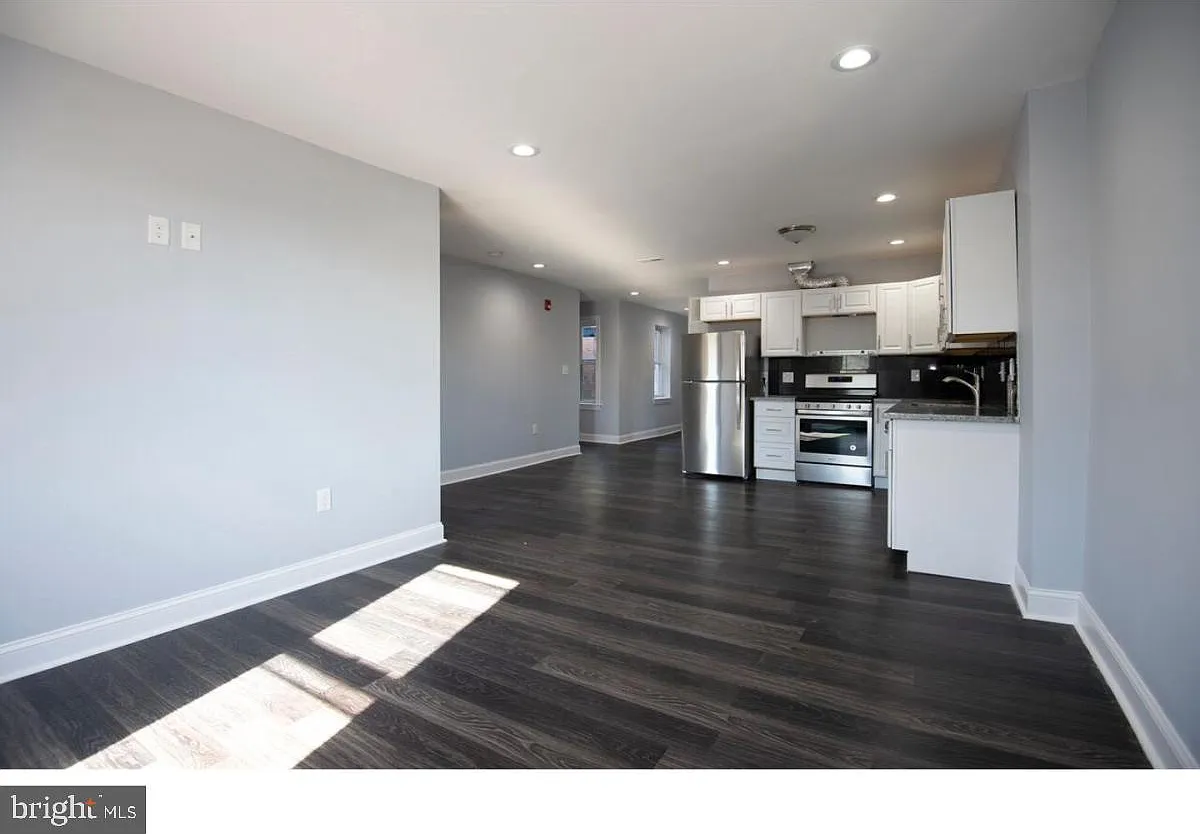3 bed, 2.0 bath, 600 sqft, $2,300 — Photo 3