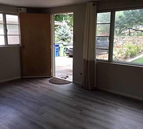 3 bed unit - living room