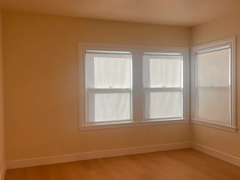 126 Margaret Ave — Photo 31