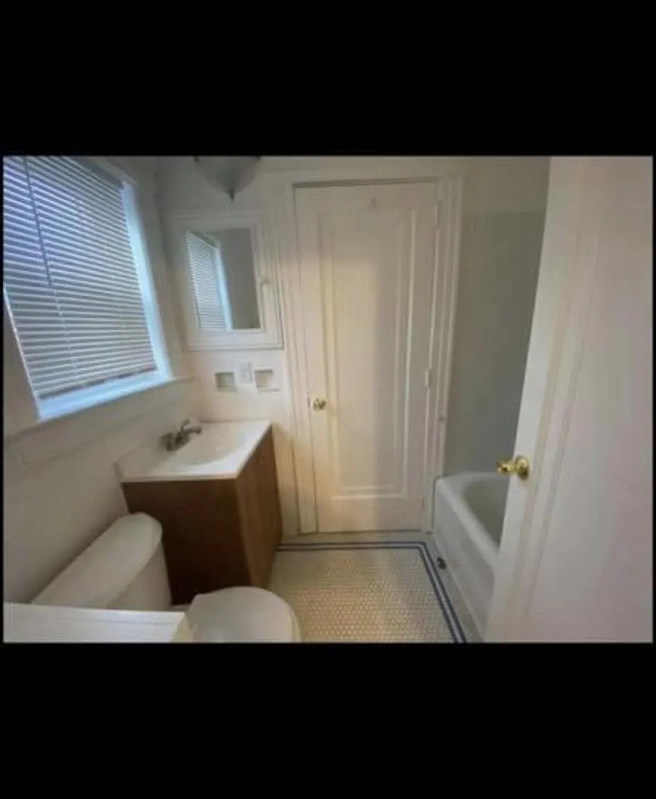 12 bed, 7754 sqft, $15,750 — Photo 3