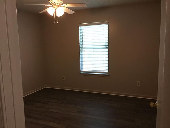 5th image of 2353 Scanlon Dr