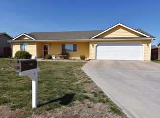 401 Brooklawn Dr, Manhattan, KS 66502
