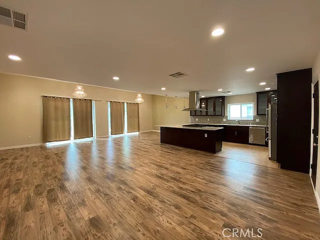 6657 Enfield Ave — Photo 4
