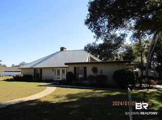 2148 Club House Dr, Lillian, AL 36549