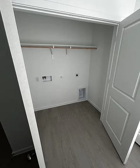 Wash and Dryer Closet