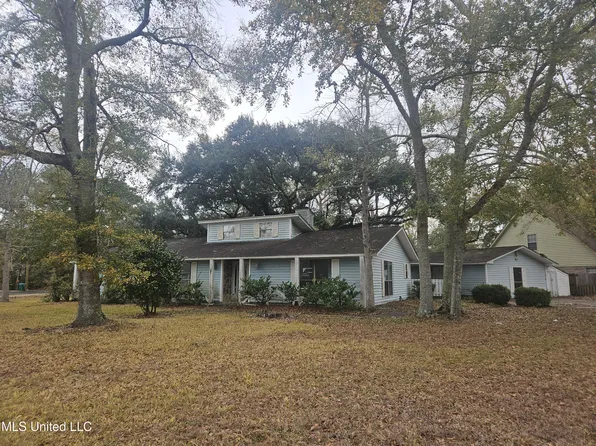 1408 Grandview St, Gautier, MS 39553