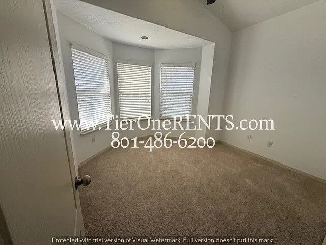 1952 E Meadow Downs Way — Photo 10