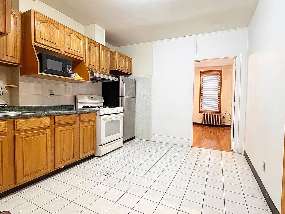 1st image of 105 Madison St APT 5