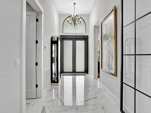 4th image of 12164 Glenmore Drive