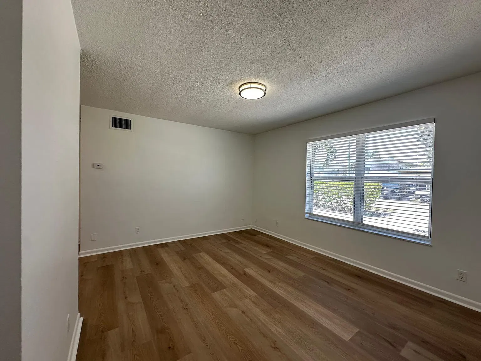 Van Buren St Apts II LLC — Photo 4
