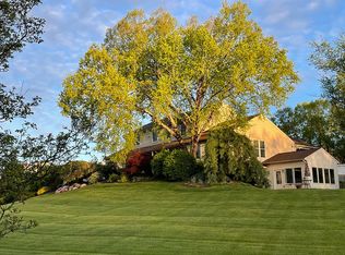 4213 Hill Terrace Dr, Reading, PA 19608