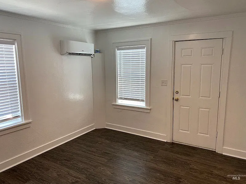 1 bed, 1.0 bath, 600 sqft, $1,300 — Photo 1
