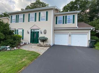 138 Bramble Dr, Morganville, NJ 07751