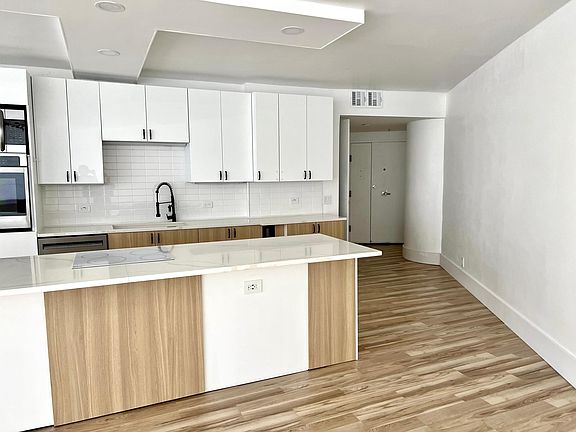 Kitchen/entryway.