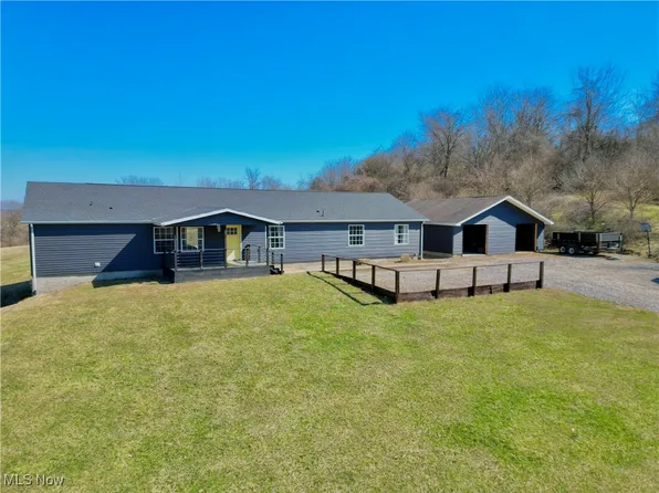 4700 Huggins Rd, Zanesville, OH 43701