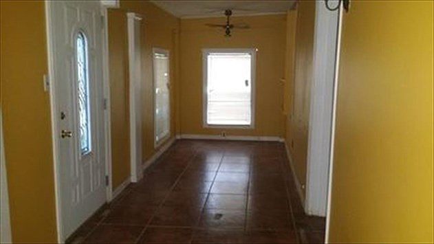 2nd image of 328 Thomas St