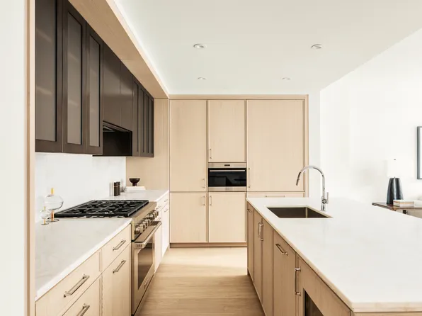 720 West End Avenue image 4 of 24